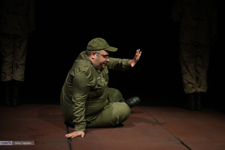 تئاتر دشمن خدا