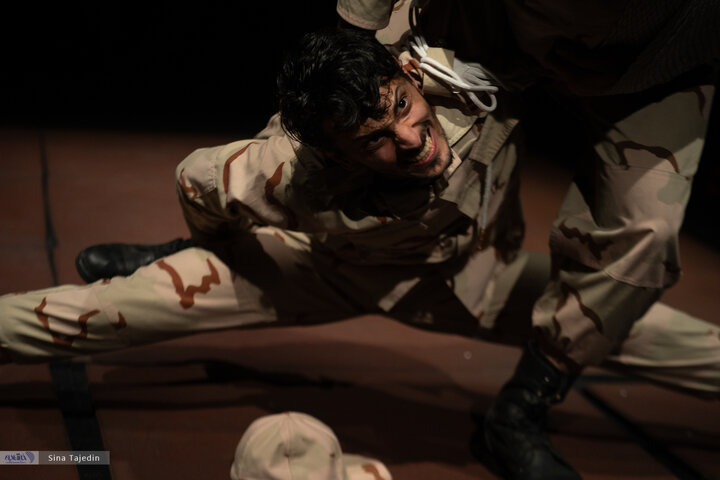 تئاتر دشمن خدا