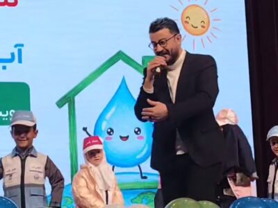 ببینید | اتفاقی غیرمنتظره روی سن؛ زمین خوردن مجری شبکه ۳