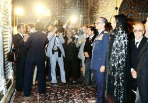 خاطرات علم: شاه گفت نایبالتولیه آستان قدس مشغول دزدی است!