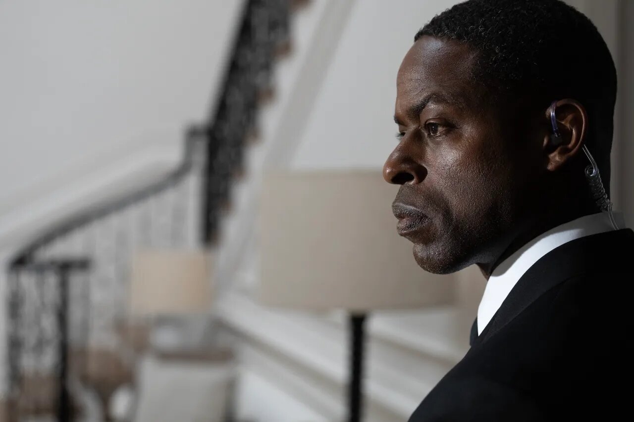 چرا این ۲۰ سریال را نباید از دست بدهید؟ نگاه منتقدان به آثار فراموش‌نشدنی سال/مجموعه‌هایی که تلویزیون ۲۰۲۵ را متحول کردند: جنایت، عشق و فانتزی