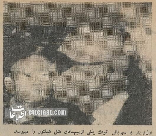 بازیگر مشهور هالیوود در تهران چلوکباب خورد و از اصفهان گز سوغاتی برد! +عکس‌