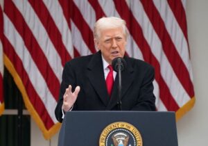 ببینید | ترامپ علناً ونزوئلا را به مصادره منابعش تهدید کرد: همه را پس میگیریم!