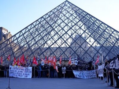 «لوور» تعطیل شد