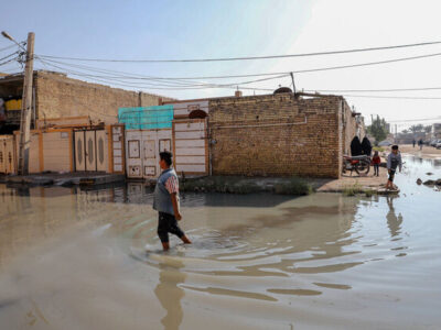 ببینید | خیابانهای جزیره هرمز قایقرو شد