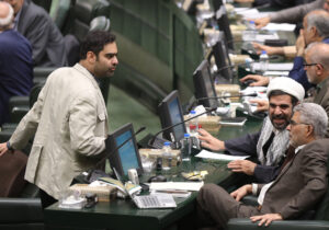 امیر حسین ثابتی؛ نماینده مردم یا بلندگوی شایعه پراکنی/ یار جلیلی در مسیر کریمی قدوسی؟