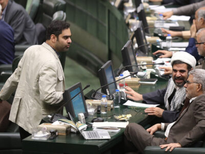 امیر حسین ثابتی؛ نماینده مردم یا بلندگوی شایعه پراکنی/ یار جلیلی در مسیر کریمی قدوسی؟