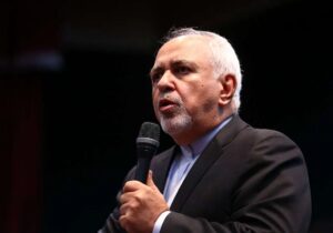 ببینید | کنایه زیرپوستی ظریف به جلیلی: با آن قطعنامه‌ها علیه ایران، برجام لطف خدا بود / ما انتخاب کردیم که صلح‌آوران را خائن بدانیم!