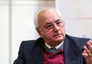 ببینید | دیپلمات سابق ایران: بعضی از دوستان ما در وزارت خارجه روی احساسات ناسیونالیستی موافق بودند که ادعا روی بحرین حفظ شود، منتها…