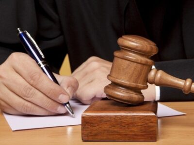 صدور حکم ۱۴ ماه زندان برای یک خبرنگار