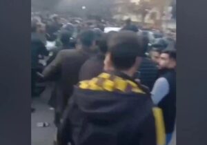 ببینید | تصاویر تازه از چاقو خوردن فرمانده نیروی انتظامی مشهد در مراسم هفتم خسرو علیکردی