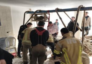 گرفتار شدن دو کارگر در چاه ۲۵ متری/ جزئیات