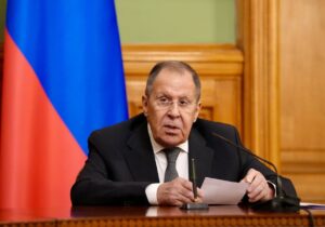 لاوروف خواستار بی‌طرفی گروسی در گزارش‌دهی درباره برنامه هسته‌ای ایران شد