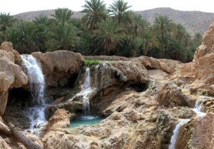 ببینید | آبشارهای کمسابقه در مسیر کهنوج به رودان بندرعباس