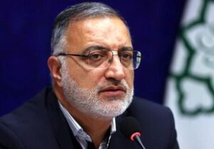 عضو شورای شهر تهران: زاکانی  در شورای شهر فعلی هم برای شهردارشدن رای مجدد نمی‌آورد/ بهتر است خودش کنار برود هرچند او نصیحت پذیر نیست