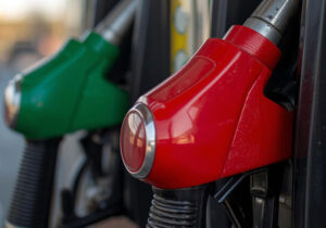 سهمیه بنزین کدام خودروهای خارجی حذف شد؟/ جزییات مهم درباره سهمیه سوخت خودروهای اینترنتی و نوشماره