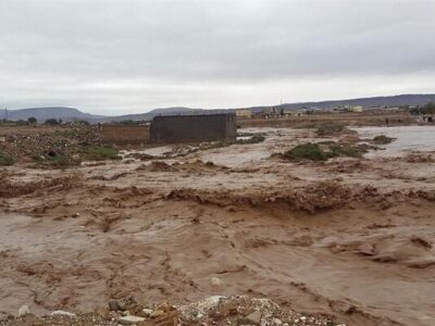 طغیان رودخانه شریفی محور جاسک–بشاگرد را مسدود کرد