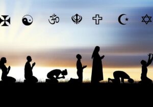نماز؛ جلوهای از عبودیت در همه ادیان آسمانی
