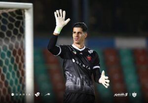 شاهکار پیام نیازمند مقابل تراکتور در نیمه اول