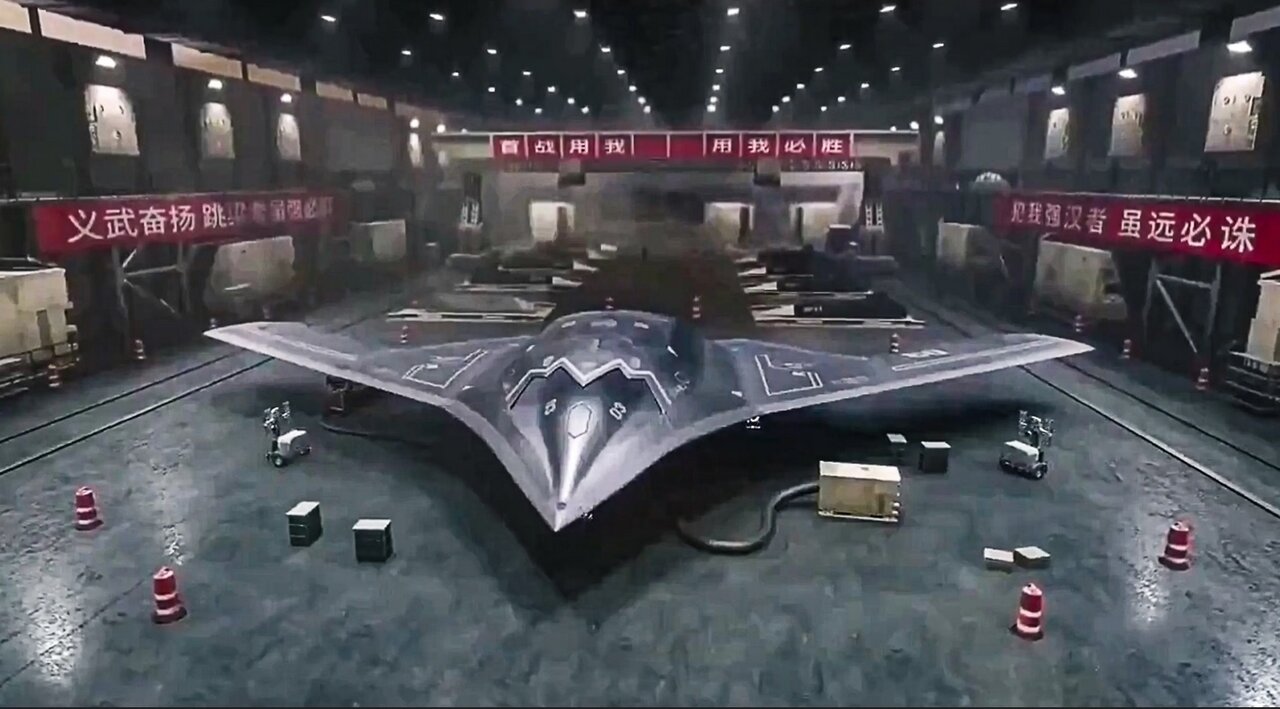 H-۲۰ چین یا B-۵۲ آمریکا؟ / کدام بمب‌افکن دست بالا را دارد