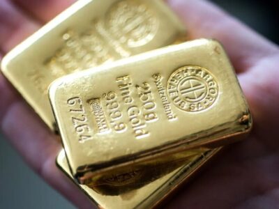 شدت ریزش قیمت طلا تند شد/ قیمت جدید طلای جهانی امروز ۲۸ آذرماه