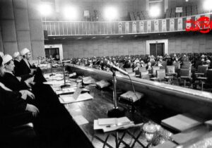 ۴۰ سال پیش جانشین رهبری چگونه معرفی شد؟ + عکس و جزئیات