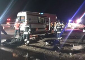 شناسایی هویت ۹ جان‌باخته حادثه واژگونی اتوبوس در محور اصفهان – نطنز/ اسامی