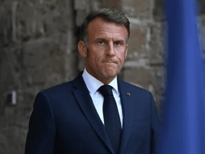 مکرون: به نفع اروپا است که دوباره با پوتین گفتوگو کند