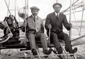 ببینید | فیلمی جالب از پرواز اولین هواپیمای برادران رایت