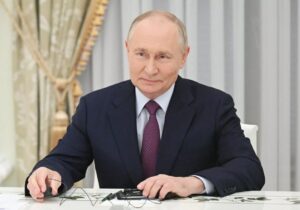 چرا پوتین پس از موضع‌گیری علیه برنامه هسته‌ای ایران در ۲۰۰۸، اکنون در شورای امنیت سازمان ملل از حق ایران دفاع می‌کند؟