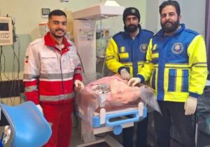 نجات مادر و نوزاد در مسیرهای مسدود روستای دهنو