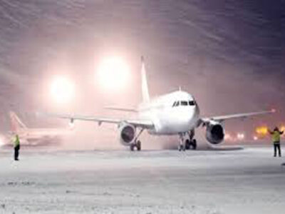 ببینید | فرود ایمن خلبان در هوای برفی فرودگاه مشهد