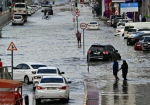 ببینید | لغو ده‌ها پرواز و آب‌گرفتگی گسترده امارات