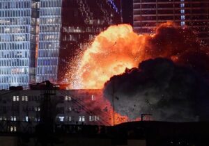 زمزمه جنگ ایران و اسرائیل و حمله آمریکا به ونزوئلا؛ همزمانی دو درگیری در ۲۰۲۶ چقدر محتمل است؟ چنین اتفاقی می‌تواند ابعاد جهانی داشته باشد