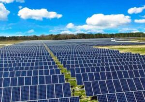 ۳۰۷ مگاوات برق نیروگاه خورشیدی در کرمان وارد مدار شد