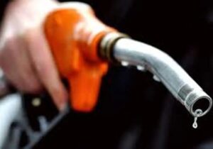 ببینید | تصاویری تازه از سوخت‌گیری بنزین سوپر در کشور