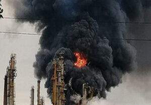 ببینید | انفجار در پالایشگاه نفت روسیه بعد از حمله موشکی اوکراین