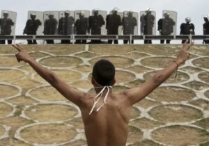 خودکامگی سرنوشت محتوم خاورمیانه است؟ / نبوی: دشمنان دموکراسی در خاورمیانه از دوستان آن بیشتر هستند / درک خاورمیانه جدید بدون شناخت زنان ناممکن است