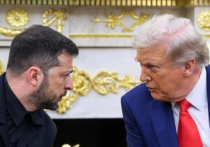 ترامپ: تا زمانی که من تأیید نکنم، او چیزی در چنته ندارد / پولتیکو: عاقبت جنگ در دست رئیسجمهور است صبر او تمام شده