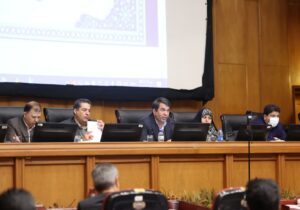 استاندار کرمان بر ضرورت تدوین سند «ارتقای بهره‌وری» در استان تاکید کرد