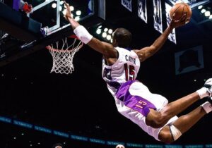 ببینید | پایان تلخ یک اسلمدانک؛ حلقۀ بسکتبال باعث مصدومیت یک بازیکن شد!