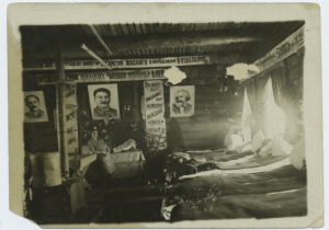 کتابی که چرخ‌گوشت تاریخ شوروی را عیان کرد/ کتابی که یک امپراتوری را متهم کرد