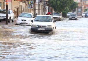 ببینید | شجاعت جوان ایذهای در نجات شهروندان گرفتار در سیل