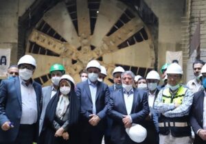 خاطرات هاشمی: محسن از دفتر رهبری در مورد ممانعت از بهرهبرداری از ایستگاه شهید همت مترو شکایت نمود