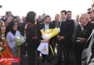 استخر سرپوشیده هندیجان پس از ۱۵ سال با حضور وزیر ورزش به بهره‌برداری رسید + عکس