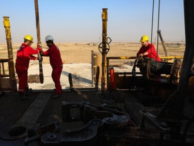 مدیرامور مالی شرکت ملی نفت: هیچ طلب راکدشده‌ای از محل صادرات نفت وجود ندارد