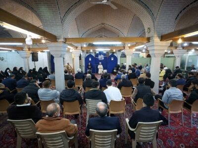 دیدار شاعران و مداحان با نماینده ولی فقیه در استان قزوین