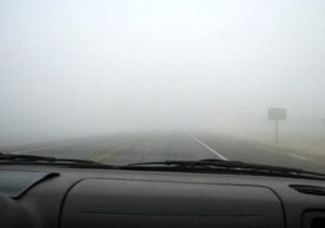 هشدار وقوع مه سنگین و کاهش دید در جاده های خوزستان