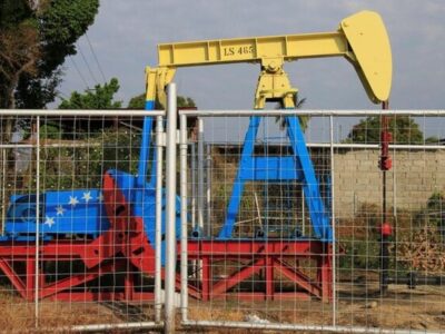 رایزنی آمریکا با شرکت‌های نفتی برای احیای تولید ونزوئلا