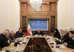 استاندار آذربایجان شرقی: ظرفیت‌های قانونی برای ارائه خدمات بهتر به بازنشستگان پیگیری شود